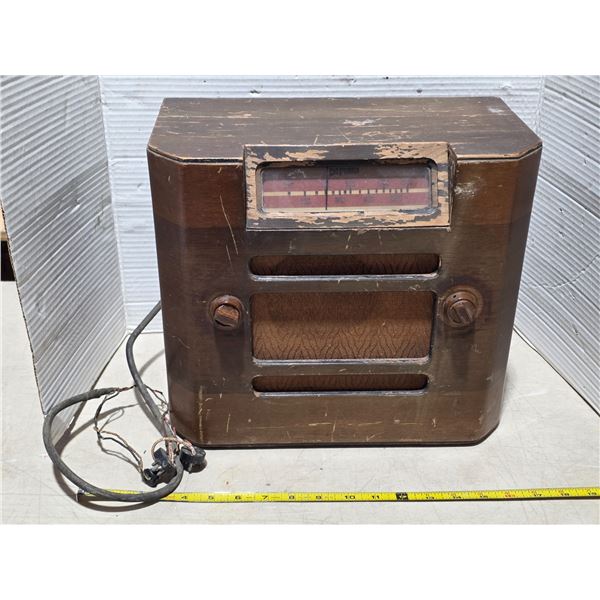 Antique deforest radio