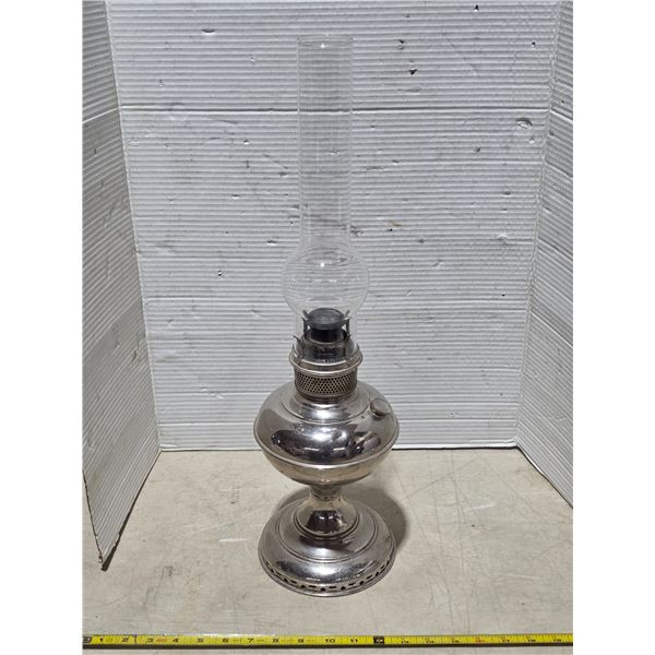 Rayo oil lamp with chimney