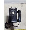Image 2 : Rotary telephone