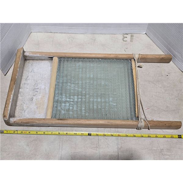 Glass washboard