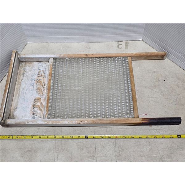 Walter woods glass washboard