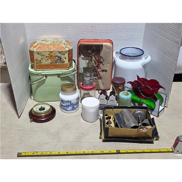 Lot of kitchenware items