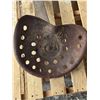 Image 2 : Cast iron tractor seat