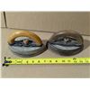 Image 4 : (2) Vintage Sad Irons w/ Handles (Made in Canada)