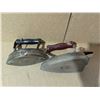 Image 5 : (2) Vintage Sad Irons (1) General Electrics (1) Handle Loose