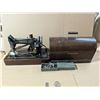 Image 1 : Vintage Singer Sewing Machine w/ Wood Base and Lid (Information, Sr. Number, and etc. Shown in Image
