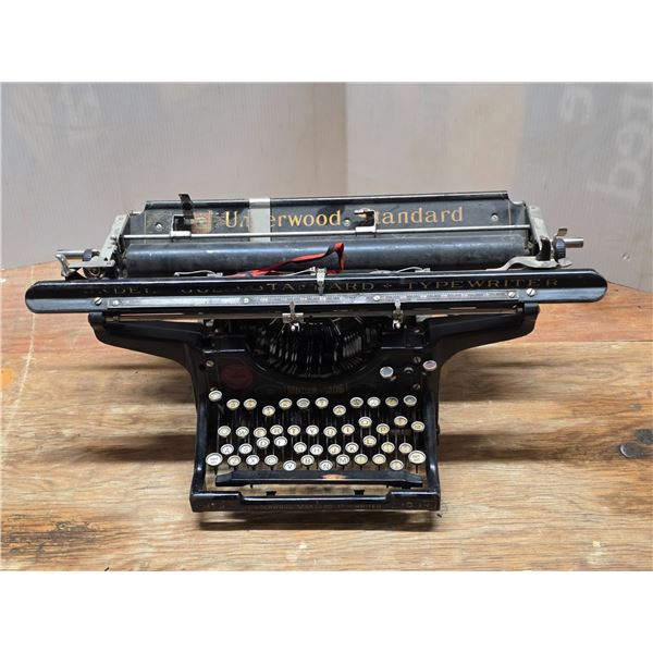 underwood type writer