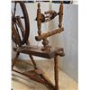 Image 4 : Vintage wood spinning wheel