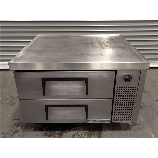 True TRCB-36 2-Drawer Refrigerated Chef Base | 6647/R8