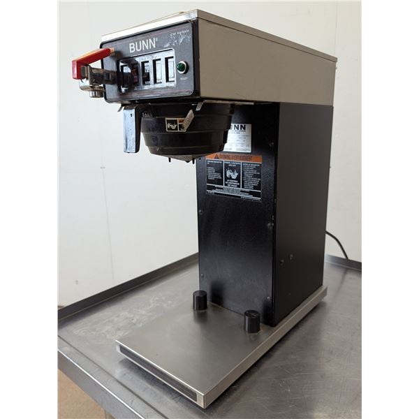 Bunn CWTF15-APS Single Hopper Airpot Coffee Brewer | 7053/MR3-1