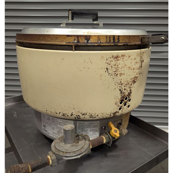 Rinnai RER-55AS-N 55-Cup Gas Rice Cooker |