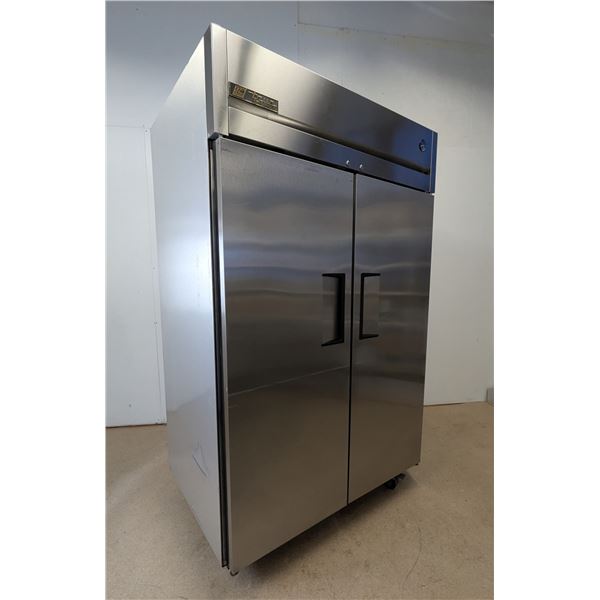 True TG2R-2S 51" Double Door Stainless Cooler | 5215