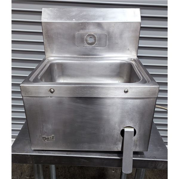 Quest Stainless Steel Hand-Free Sink | LBD