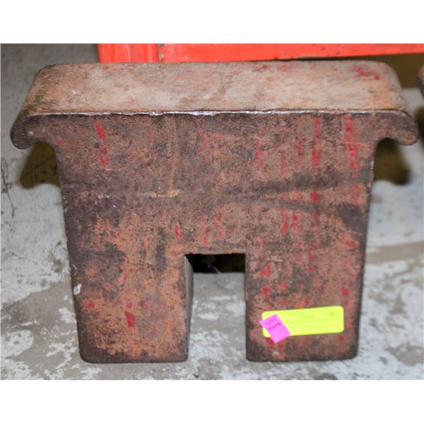 HEAVY CAST-IRON TRACTOR WEIGHT/SUITCASE
