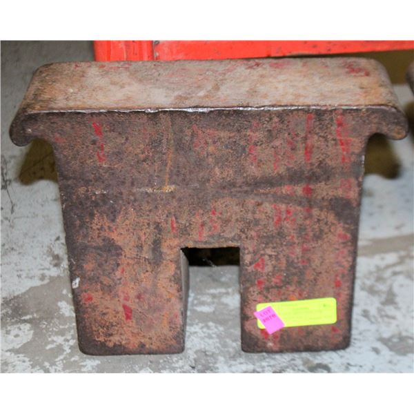 HEAVY CAST-IRON TRACTOR WEIGHT/SUITCASE