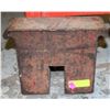 Image 1 : HEAVY CAST-IRON TRACTOR WEIGHT/SUITCASE