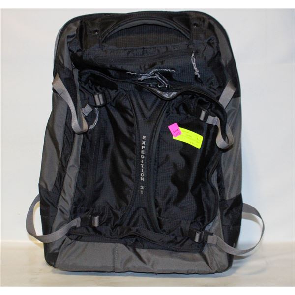 EDDIE BAUER"EXPEDITION" CARRY ON TRAVEL