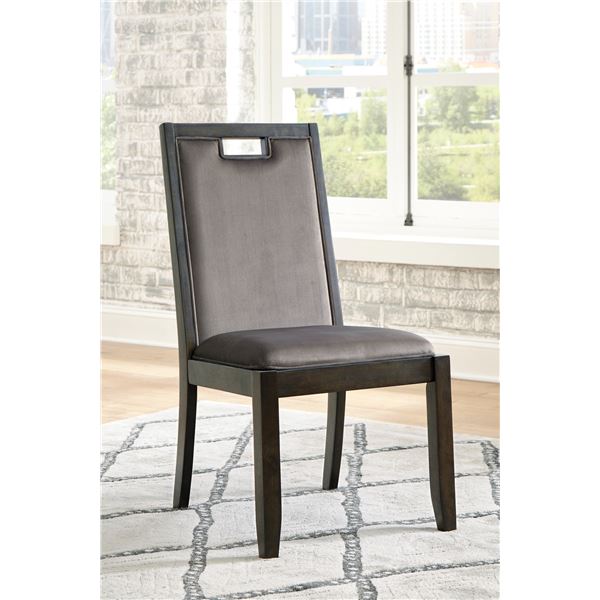 ONSITE: 2 ASHLEY SIGNATURE HYNDELL DINING CHAIR