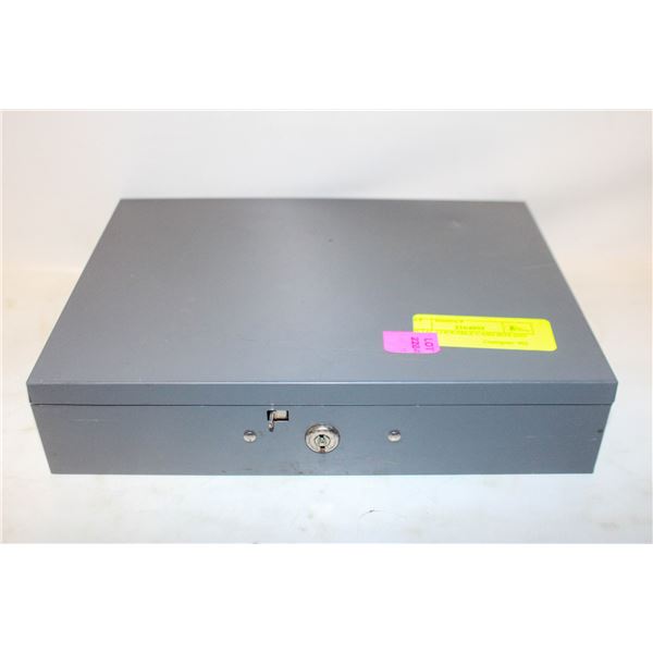 METAL LOCKABLE CASH BOX (NO KEY) -