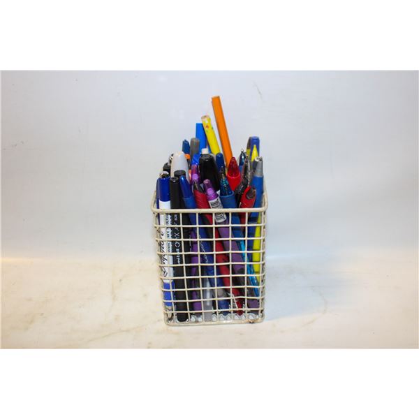 PENS / PENCILS / MARKER / PENCIL CASE