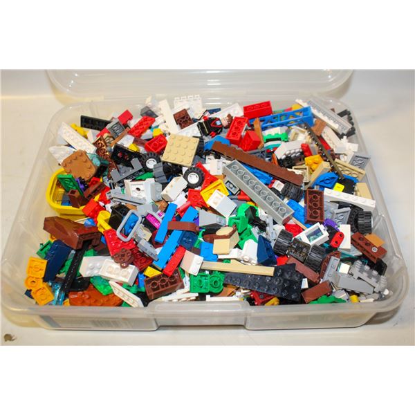 LARGE LOT OF LEGO (NOT DUPLO) IN RUBBERMAID