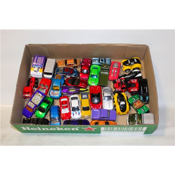 32 DIECAST CARS & TRUCKS TOYS