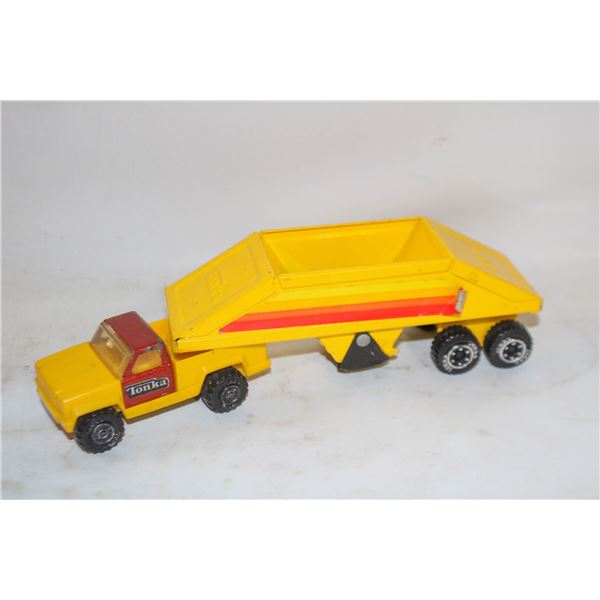 VINTAGE 1978 TONKA TRUCK & TONKA TRAILER,