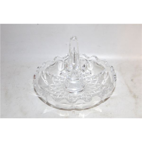 CRYSTAL RING HOLDER