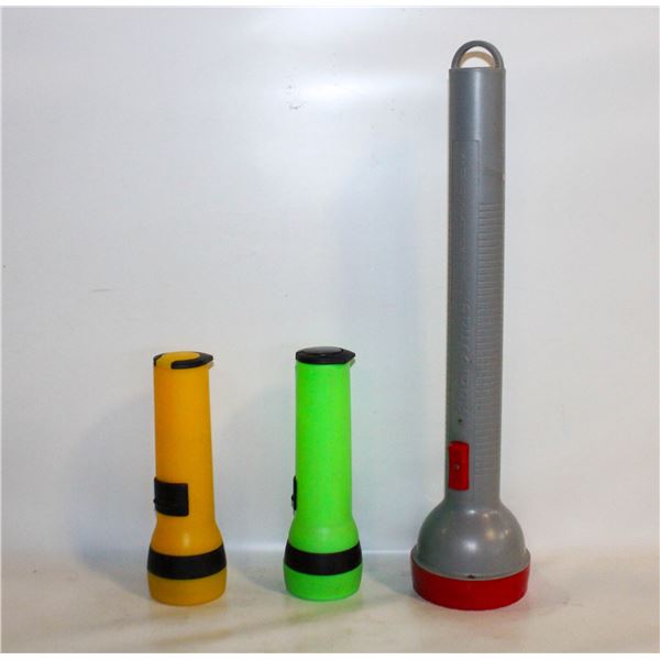 SET OF 3 FLASH LIGHTS
