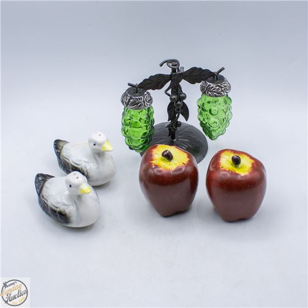 VINTAGE GLASS GRAPES ON STAND