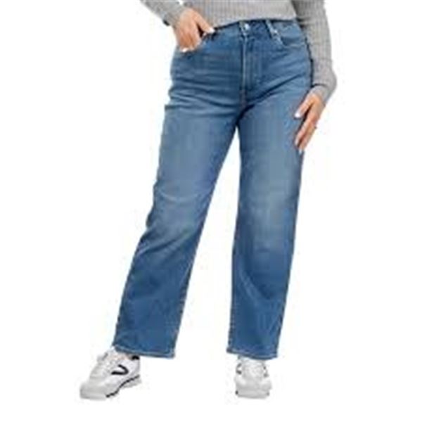 NEW WOMENS CALVIN KLEIN JEANS SIZE 32