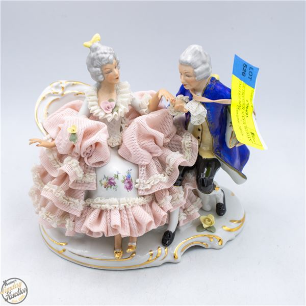 VINTAGE DRESDEN MAN & WOMAN COURTING FIGURINE