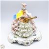 Image 1 : VINTAGE DRESDEN PORCELAIN LACE LADY PLAYING