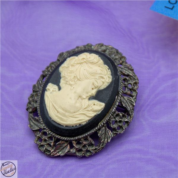 VINTAGE BLACK VICTORIAN STYLE CAMEO PENDENT/BROOCH