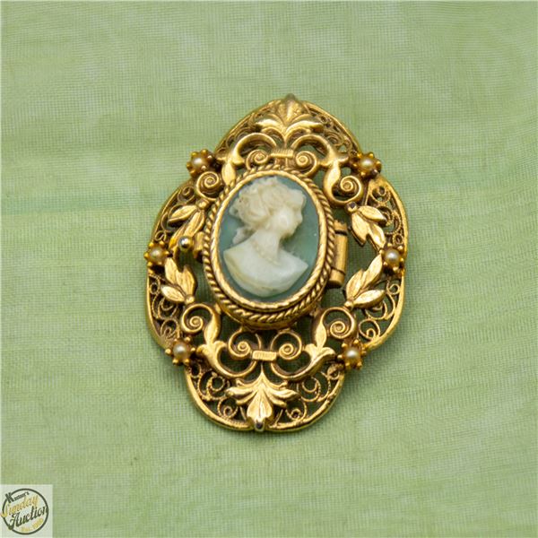 VINTAGE GREEN VICTORIAN STYLE CAMEO LOCKET BROOCH