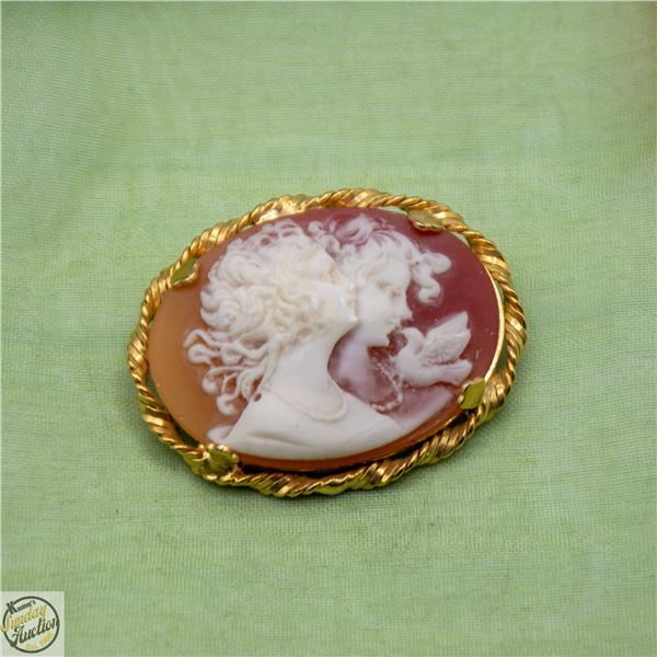VINTAGE 2 LADIES CAMEO BROOCH PINK OMBRE