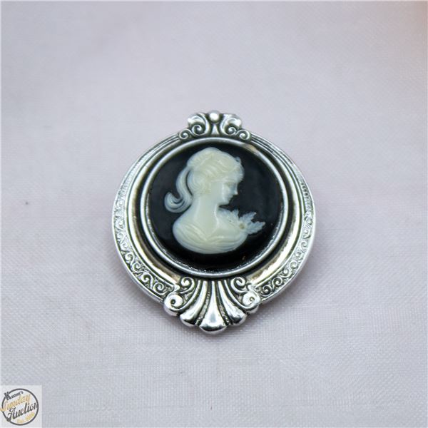 VINTAGE BLACK VICTORIAN STYLE CAMEO CLIP