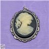 Image 1 : VINTAGE BLACK VICTORIAN CAMEO PENDENT