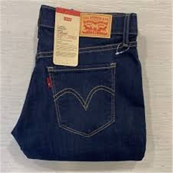 NEW LEVI STRAUSS & CO CLASSIC STRAIGHT 34 X 32