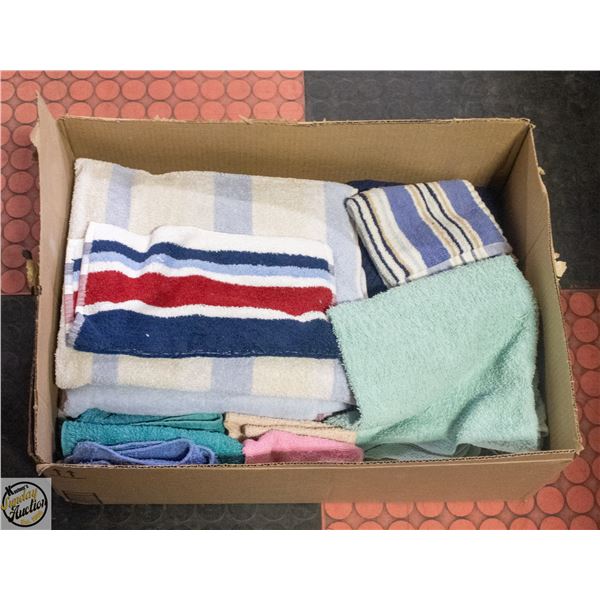15PCS TOWELS AND FACECLOTHS ASSORTED