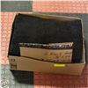 Image 1 : 2PC BLACK BATH MATH 3'X2'+ASSORTED TOWELS