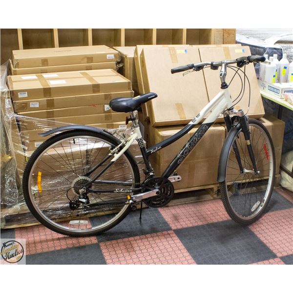 SCHWINN HYDRA MOUNTAIN BIKE