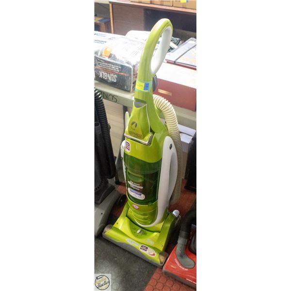 EUREKA UPRIGHT 'THE BOSS' 12A WITH