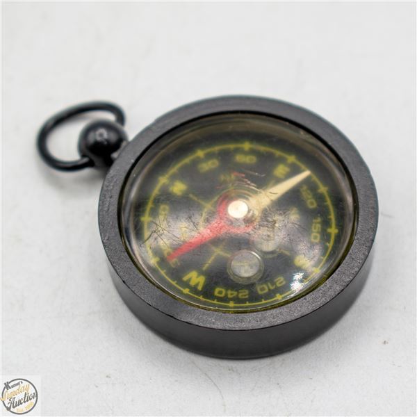 VINTAGE POCKET COMPASS