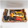 Image 1 : LOT OF 75+ KNIVES/CUTTERS/MULTI-TOOLS