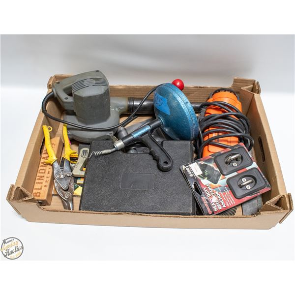 ASSORTD TRAY INCLUSING SNAKE LIGHT & BATHROOM