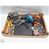 Image 1 : ASSORTD TRAY INCLUSING SNAKE LIGHT & BATHROOM