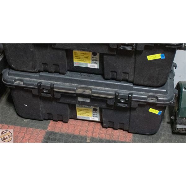 PLANO XXL STORAGE TRUNK 3.7 CUBIC FEET HAS WHEELS