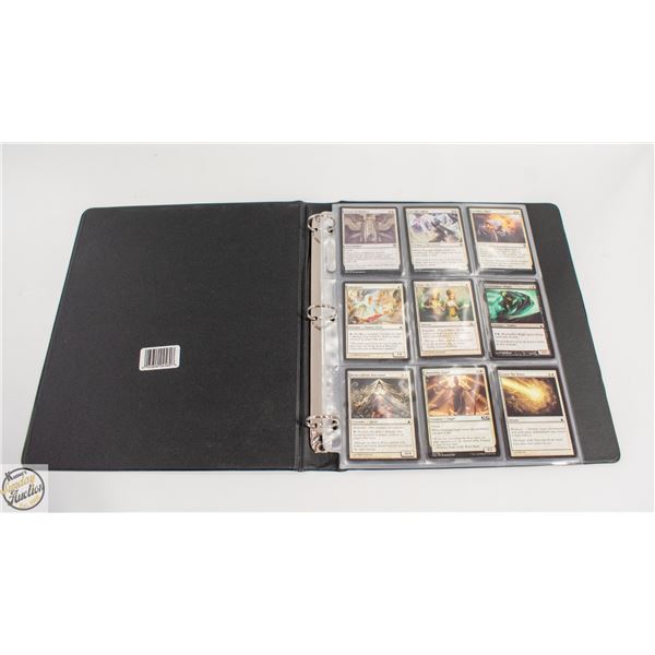 BINDER OF MAGIC THE GATHERING CARDS