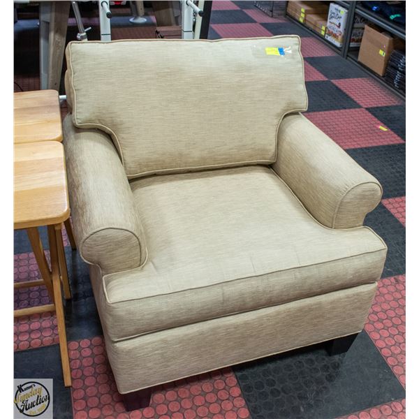 BARRYMORE SOFA ARMCHAIR 33" X 33" X 32"